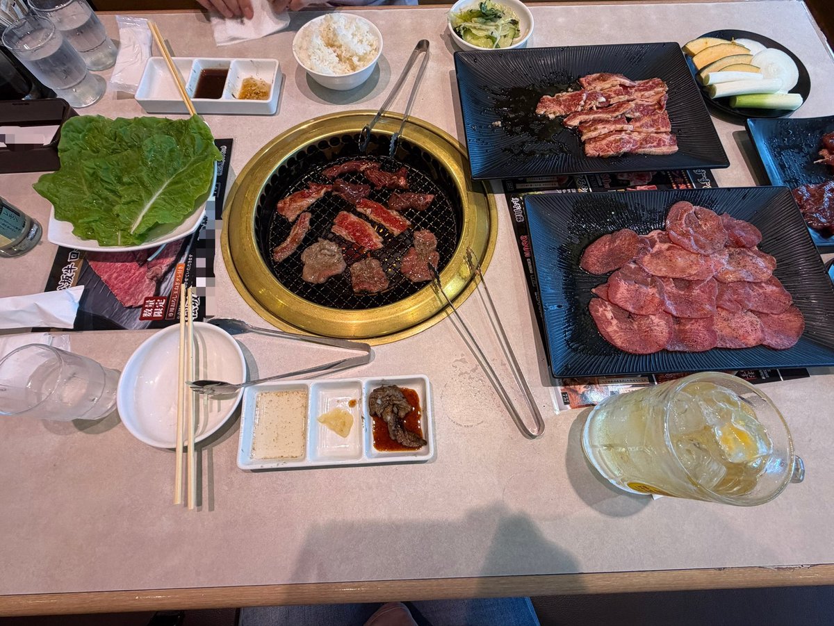 Marimo830's tweet photo. 1日遅れの毎年恒例、誕生日焼肉ジュージューに連れてって貰った😋♪ https://t.co/ByiLOuuyMW