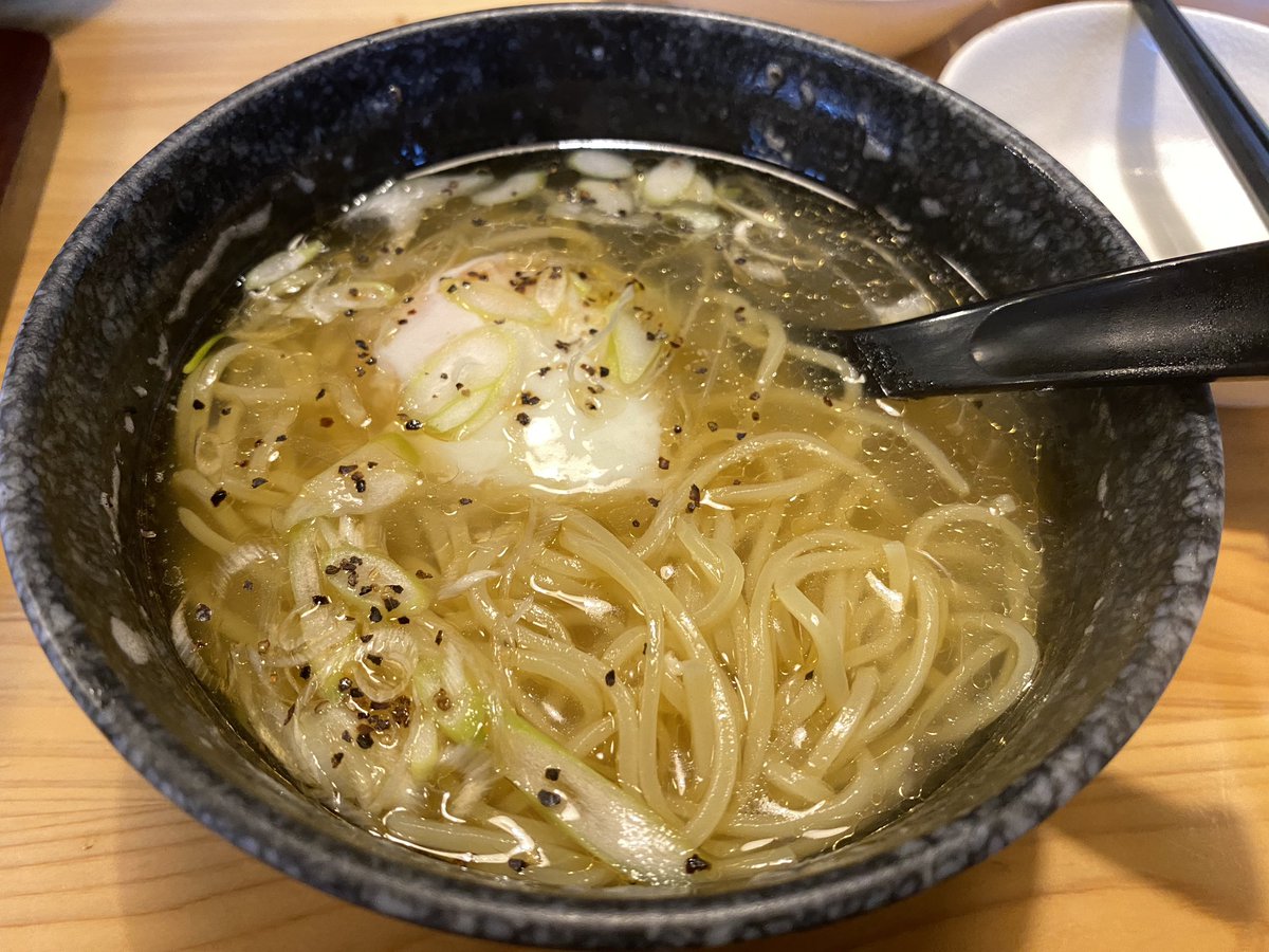 usamechno's tweet photo. 今日は、うどんやま→タリーズ→びざんの湯→鳥貴族、と徳島駅前で完結の1日。トリキ20年ぶりく��いに行った。試験からまだ3週間しか過ぎてない。あと3週間長過ぎ。5月から8月までは秒で過ぎたのに。 https://t.co/Y9EJtXiU3F
