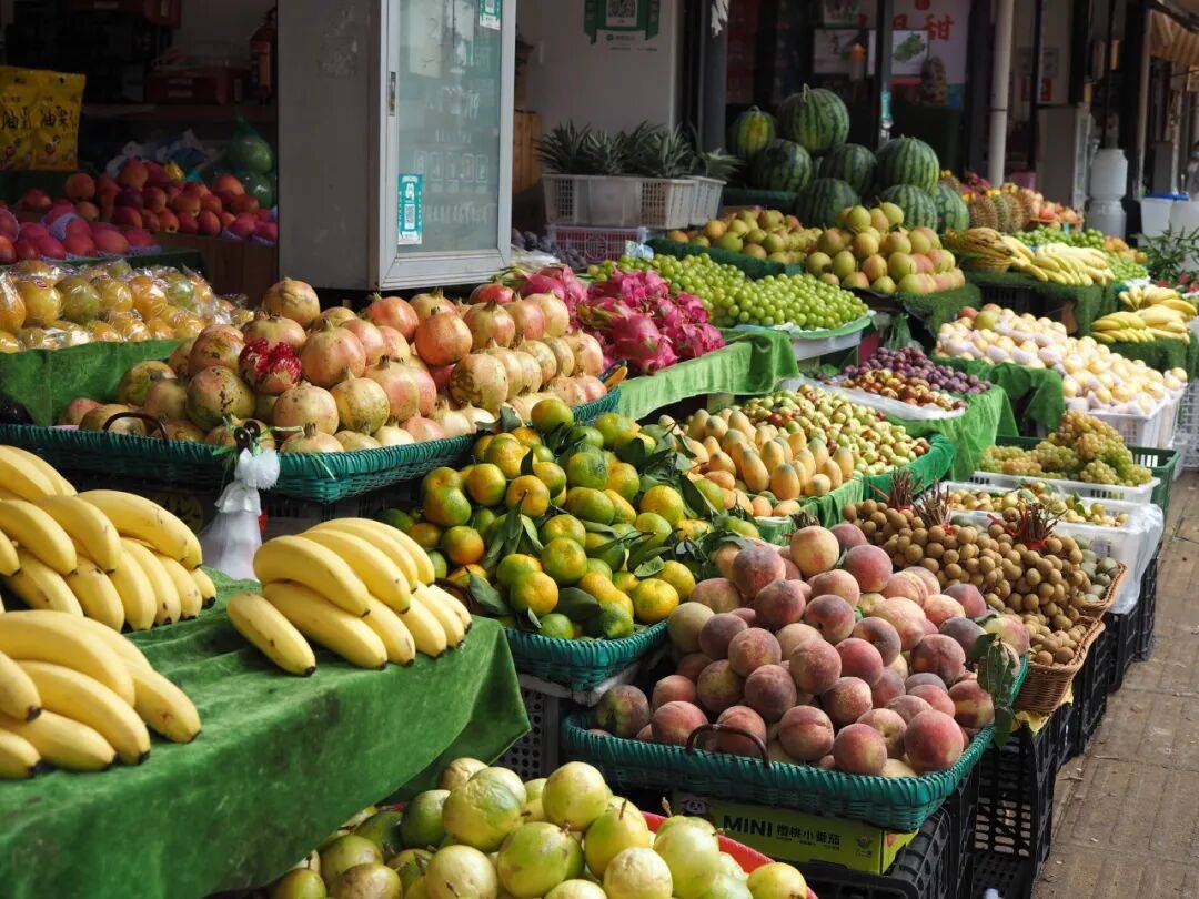 OneidaWainpf2s's tweet photo. Hoy en el mercado local, frutas y verduras frescas a precios increíbles! Vení a abastecerte antes de que se agoten. https://t.co/LraNLGjyxb