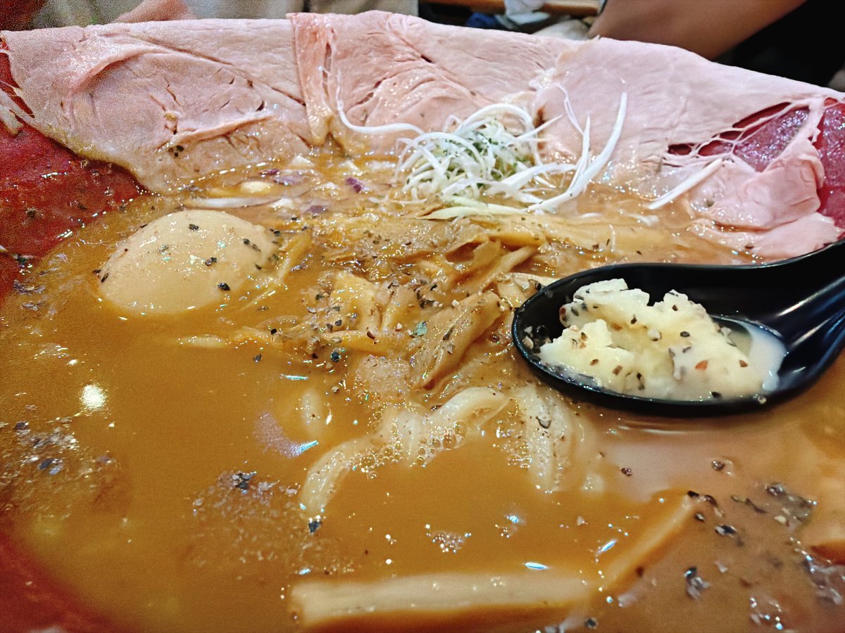 dorodoronosoup's tweet photo. 創作と丼セット〜

しっかりコッテリしてた！ https://t.co/CHi3WzMV9x