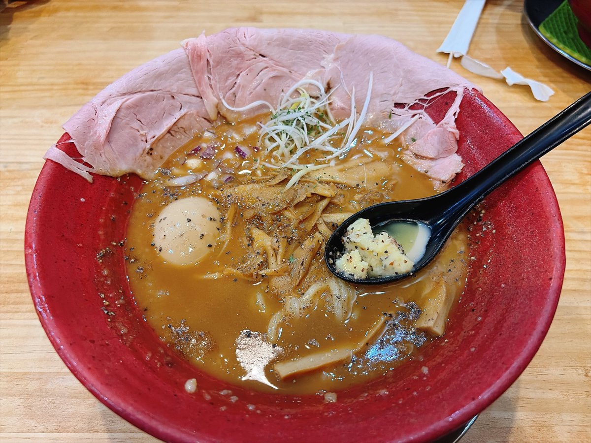 dorodoronosoup's tweet photo. 創作と丼セット〜

しっかりコッテリしてた！ https://t.co/CHi3WzMV9x
