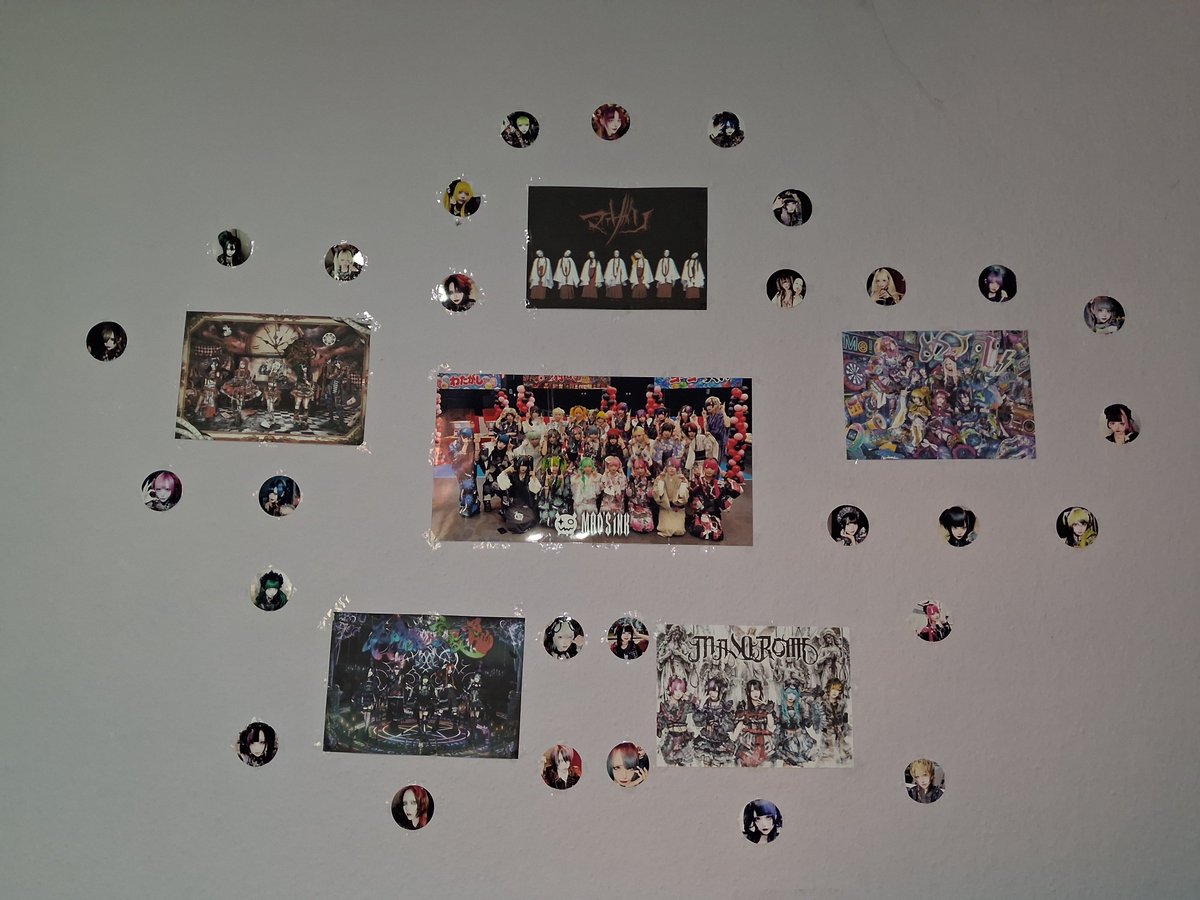 elli_kiza19's tweet photo. BETTER PHOTOS!! https://t.co/dX3fpEIl45