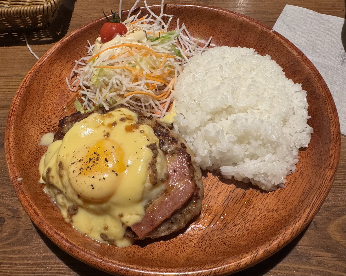 tomar_take's tweet photo. I'm at びっくりドンキー 八尾山城店 in 八尾市, 大阪府 https://t.co/yY5CoqVRYH https://t.co/eMklKCt2aY