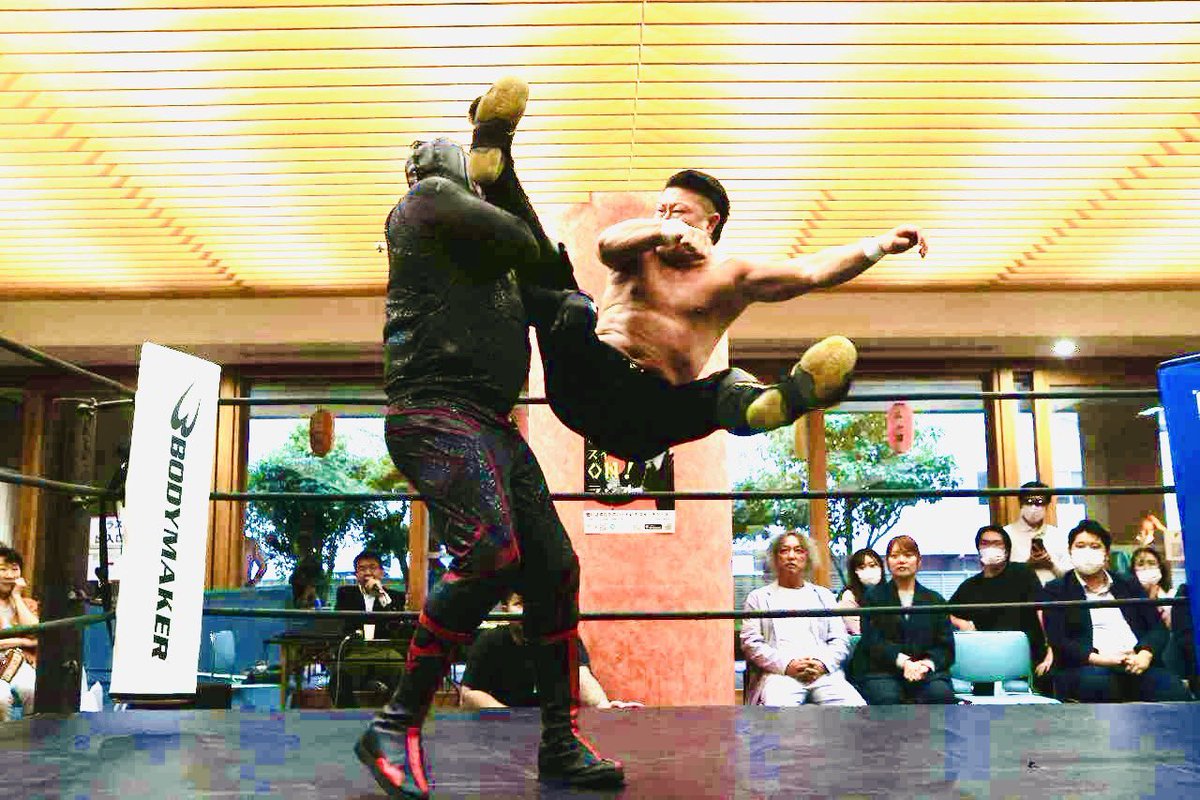 _hiroking__ tweet picture