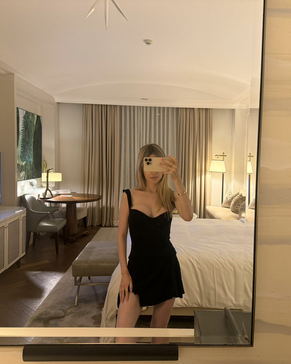 datelilywren's tweet photo. Hi Sydney! Super excited to have a fresh start in a new country 💕 https://t.co/w0letbwM1T