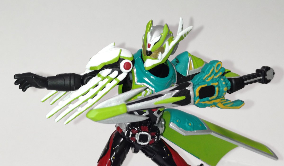 Alvo_Zwei's tweet photo. 「仮面ライダーオルテカ」完成！

劇中だとトルーパーのリデコで「う〜ん…」となったあの頃を思い、ヒロイックに仕上げてみました！

#装動
#仮面ライダーリバイス
#仮面ライダーオルテカ https://t.co/mjcBxi44Xe