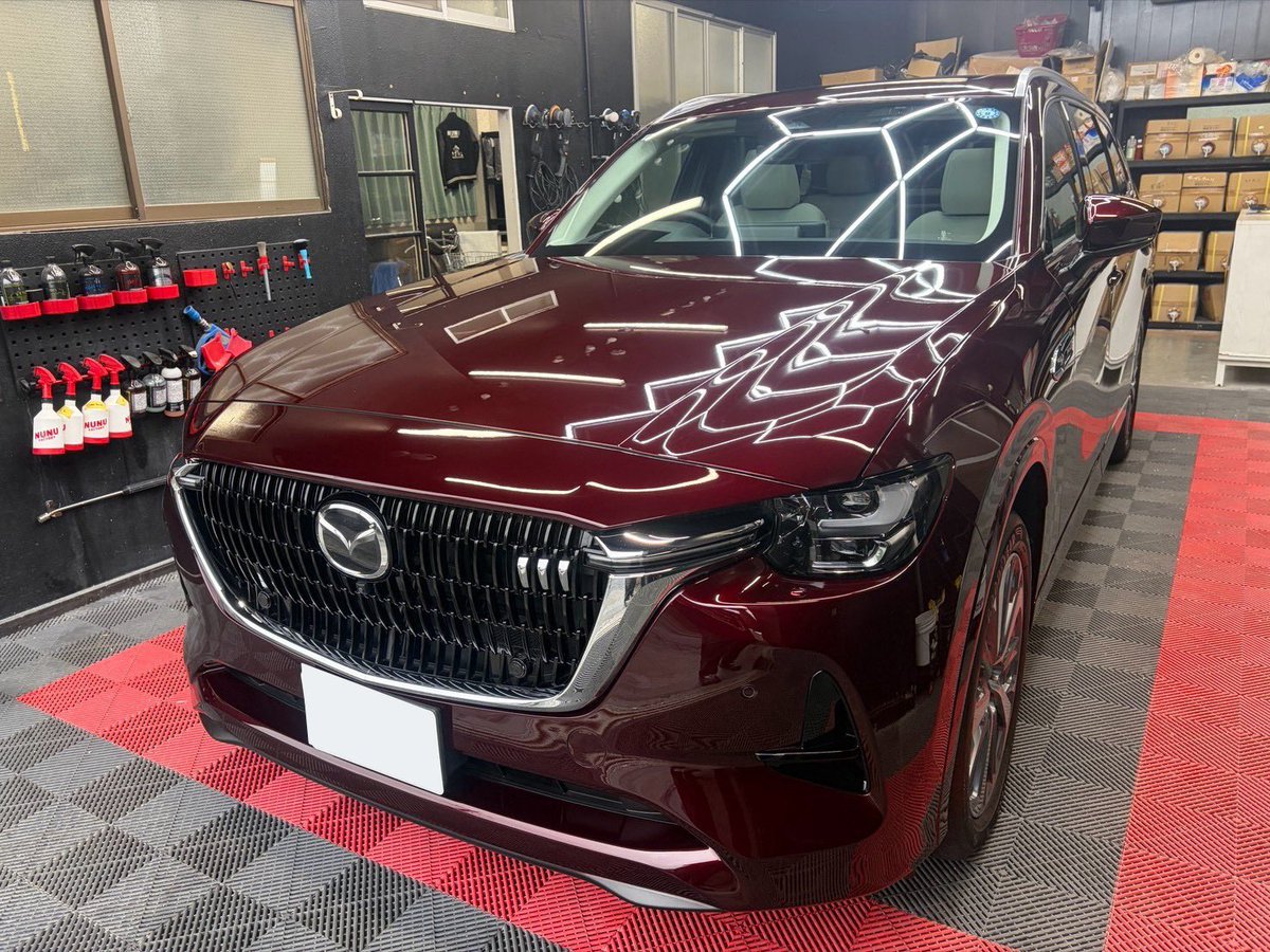 NUNUFACTORY1's tweet photo. MAZDA CX-80への施工実績✨
研磨で小傷をリセットし、「バスターコールネオ」で新車以上の深い艶へ。
1泊2日でお預かりし、ホイールもコーティングで足元まで美しく。
光を映し込むボディは必見です。
愛車の輝きを長く保ちたい方、ぜひご相談ください。 https://t.co/uLeJhnggAh