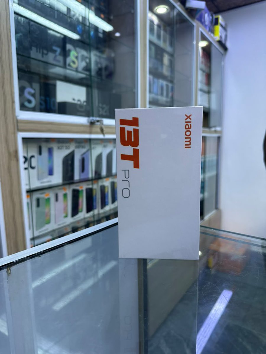 PassiTronics's tweet photo. 🔥 XIAOMI 13T PRO – 256GB NEUF🔥

Tu veux un smartphone puissant, rapide et premium sans exploser ton budget ? 👀📱

⚡ 256 Go de stockage
🚀 Performances au top
📸 Excellent pour photos &amp; vidéos

💰 170.000 FCFA

💬 691 24 97 04 
📍 Douala – Akwa
 🚚 Expédition Possible partout https://t.co/tbEJ5kxowe