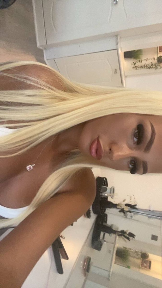 chloebackupx's tweet photo. 🍒🍒 https://t.co/2wSk9zhX9z
