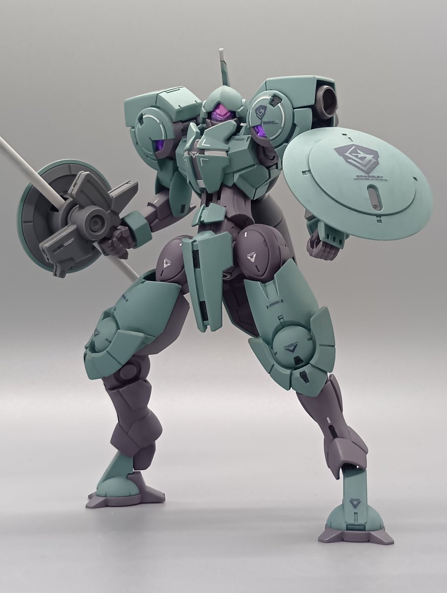 ackeypapa's tweet photo. HG ハインドリー、完成しました。
少し部分塗装して、デカール貼って、グレーでウォッシングして、つや消しトップコートで仕上げてます。
#ガンプラ https://t.co/o94pjYDPJX