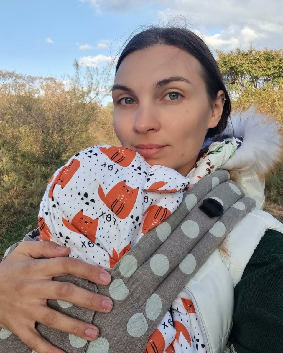 cunharog's tweet photo. She’ll still have something to tell her therapist. Dear moms, you are the best moms for your children. They chose you and their path. Don’t fear mistakes—grow, heal, and become better. https://t.co/rX8dIglpoh
