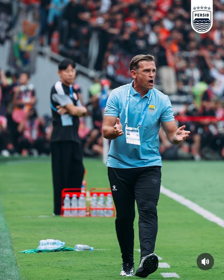 IndosFC's tweet photo. 🚨 WAKTU PENUH 🚨
🇮🇩ISL 2026/27 - P2 / P34 (12/9)
🕞 15.30 WIB

WHAAATTTT A DRAMAA!!!
MACAN KEMAYORAN BREAK UNBEATEN RECORD AGAINST MAUNG BANDUNG IN SIX GAMES! 🔥🔴

📍 PERSIJA 2-1 PERSIB
⚽ 41' Alexander Jeremejeff
⚽ 90+5' Ivan Mamut
-
⚽ 82' Balsa Sekulic

📸 Ofisial https://t.co/xVmCX0Jyqr