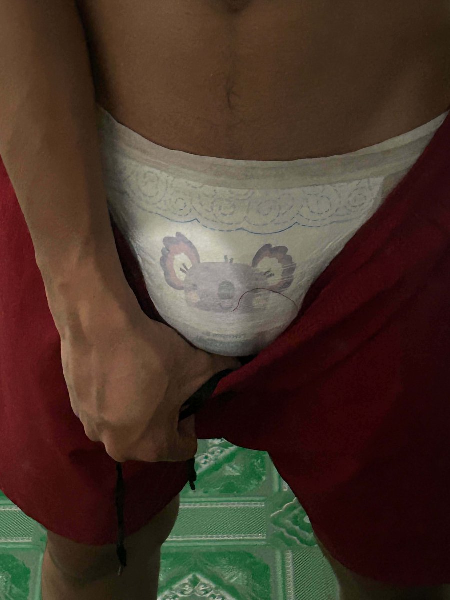 Mamypoko_boy's tweet photo. Wearing my last piece of Pampers from my last stock, I can't get anymore of it because it's already discontinued in my country. https://t.co/Qjl2tLrVp4