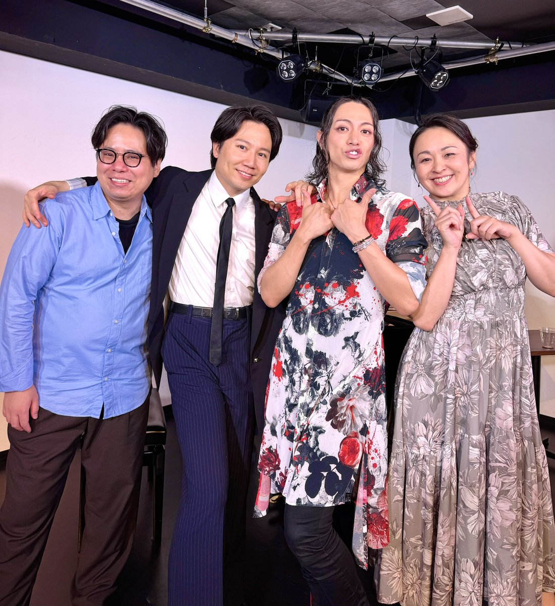 OTO_TOMOMI's tweet photo. 穴沢裕介40th Birthday
『Another World』お邪魔しましたー！

和音さんのピアノで
ゆっけさんと"Mixed Nuts"
いいめぐさんと"獣ゆく細道"
Youtubeでやった2曲をまさか生で歌う日が来るとは。
楽しんで頂けましたか？

ゆっけさん改めて、お誕生日おめでとうございます！ https://t.co/oR5zeRAL97