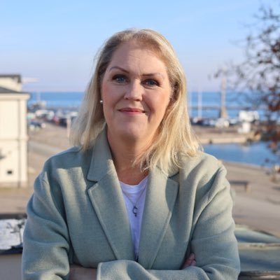 OlovEngqvi71921's tweet photo. Muslimska brödraskapets nyttiga idioter!!! https://t.co/w2xwr7f235