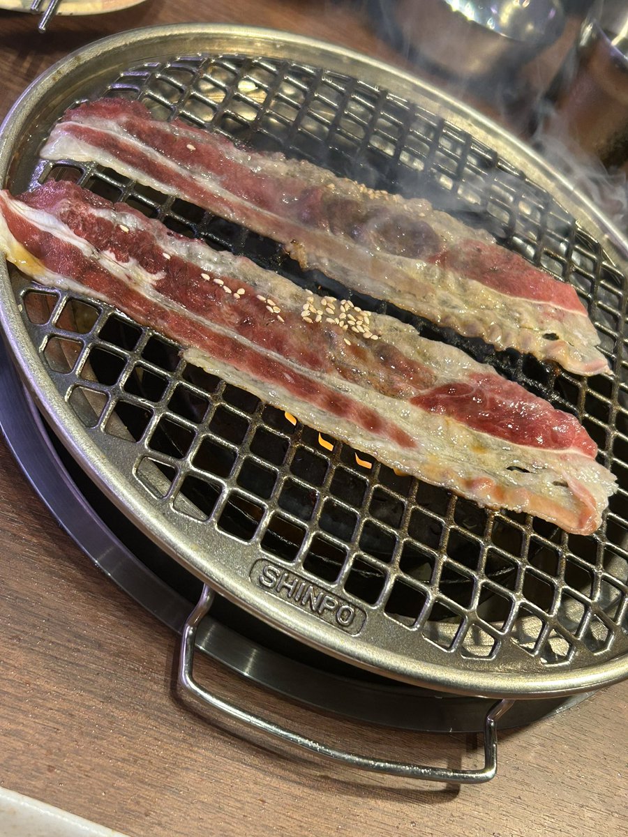 _iam_zia's tweet photo. やきにくしばいてきた。ねむ。腹いたい。 https://t.co/F3MK326kRk