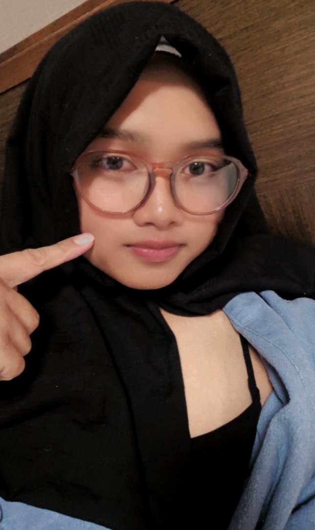 youraulaul's tweet photo. cding di hotel 
#cderhijab #femboy #cdersange #vcs https://t.co/vsm8LB2MmJ
