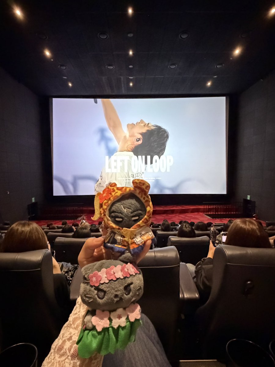 myujine's tweet photo. 백번을봐도 안지겹고 또 보고싶은남자1위 엔하이픈 제이님 영상회 참석했습니다
역시나 좋더군요 다음 영상회도 꼭 참석하겠습니다💋
#Leftonloop https://t.co/cm5CIXkYra