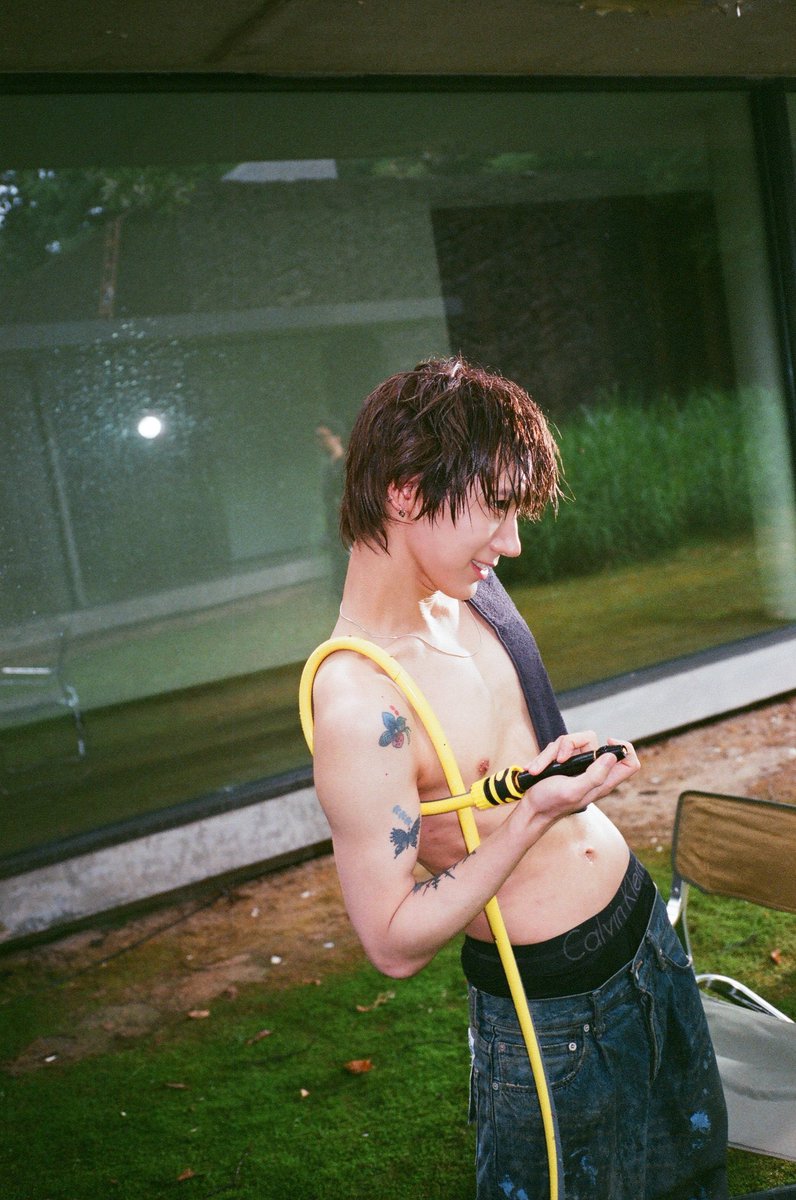 JJLivethemoment's tweet photo. เมะถอดเสื้อ                           เคะถอดเสื้อ https://t.co/0jIIGkqrHk