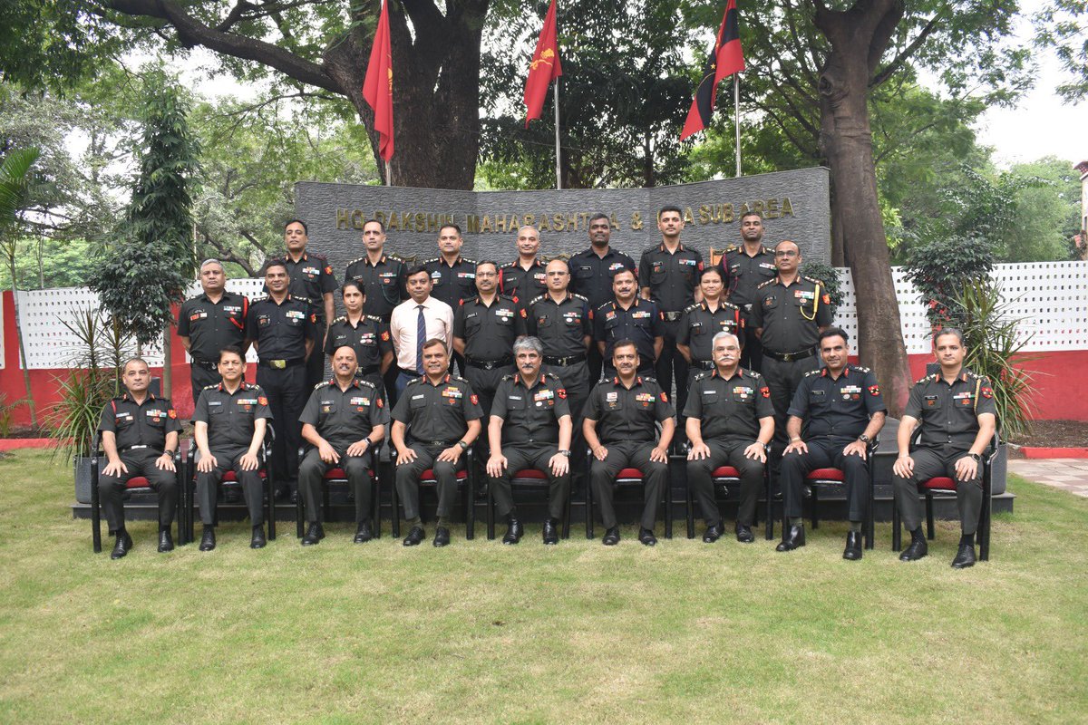 IaSouthern's tweet photo. Lt Gen Rajesh Pushkar, AVSM, VSM, #ArmyCommander, #SouthernCommand visited Headquarters #Dakshin Maharashtra And Goa Sub Area and was briefed by the GOC Sub Area and Station Commander #Pune on key aspects of operational effectiveness, station administration and organisational initiatives.

He appreciated the professionalism and commitment of the formation and exhorted continued pursuit of excellence in upholding the finest traditions of service. Commendation Cards were also awarded to personnel for their exemplary contribution and dedication.

#SouthernCommand 
@adgpi 
@PRODefPune