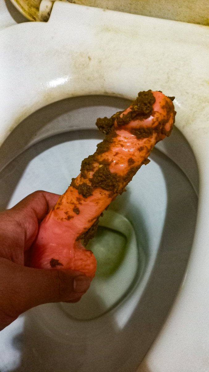 sate_soto's tweet photo. Lagi mau berak, tiba2 kepikiran buat ngobok bool pake dildo 🤣

Sekarang mana slave yang mau bersihin dildo berlumuran tai ? 

Jilat, terus telan, dan ulangi sampai bersih mengkilap.

#gayscat #scatlover #scatjakarta #scattangerang #slave #dogslave #scateater #dildo #scatdildo https://t.co/v2NNEXZuQP