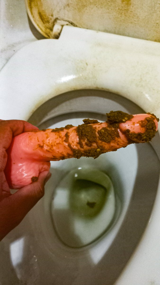 sate_soto's tweet photo. Lagi mau berak, tiba2 kepikiran buat ngobok bool pake dildo 🤣

Sekarang mana slave yang mau bersihin dildo berlumuran tai ? 

Jilat, terus telan, dan ulangi sampai bersih mengkilap.

#gayscat #scatlover #scatjakarta #scattangerang #slave #dogslave #scateater #dildo #scatdildo https://t.co/v2NNEXZuQP