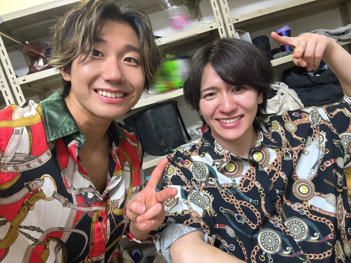dragonfly_nishi's tweet photo. 「安達健太郎と役者がコントするLIVE」
僕の出演はありませんでしたが、
3日目が終わりました！✨

コウの花嫁で共演して仲良くなったなんでもできる同い年の
たっくん✨「助けてください」のコントは
やってみたいコントの一つだったなぁ！
また共演しようね！
@K_Takumi_1221 

今回初めましての今津くん！
ちょうどグループ時代も入れ違いで会えなかったから今回共演できて嬉しい😭
またどこかで一緒になれるといいなぁ☺️
ありがとう！
@kento_stella 

明日は最終日🔥2人は最終日も参加してます！まだ当日券あるそうなので、是非最後まで笑いに行きましょう✨

#安達コント名古屋