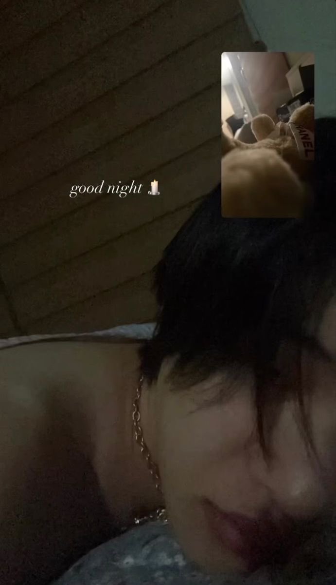 _5uwx822's tweet photo. 구도 ㅈㄴ 비슷해서 미칠것같다 https://t.co/7rr5HqIRPc