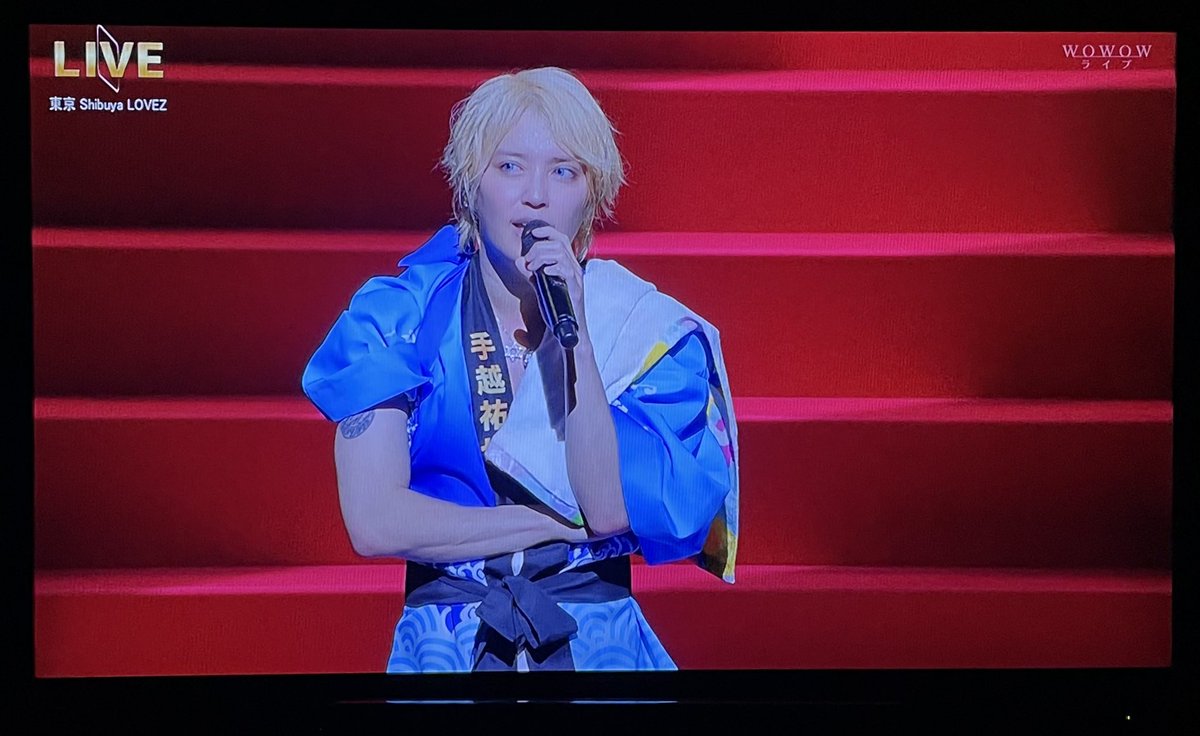 yusurame56's tweet photo. 今、WOWOWで「手越祐也 LIVE TOUR 2026 SUPER STAR」のライブ中継を見てるんだけど、

手越祐也さんといえば、イッテQのチャラいイメージしかなかったけど、ていうか、それしか知らなかったけど、

結構ちゃんとしてる！😳ファンになりそう！😅

#手越祐也 #WOWOW https://t.co/EUa7O8seN5