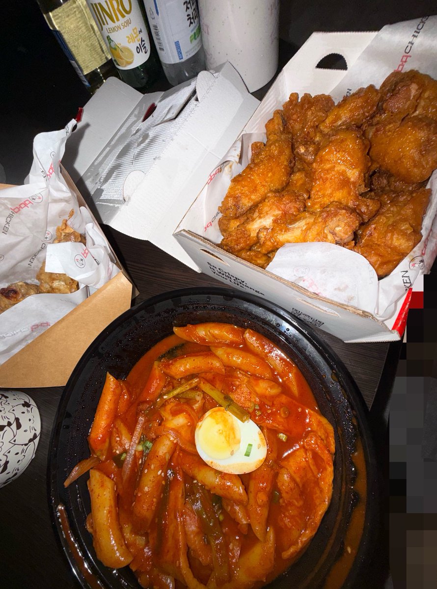 eou1li's tweet photo. 걸스나잇을햇어료,
방학동안 못만나가꼬 그냥쉴틈업이떠듬ㄹㅇ걸나그자체..누워서같이팩듀하거걍영원히재밋다😍 https://t.co/Hf6U3Jow6f