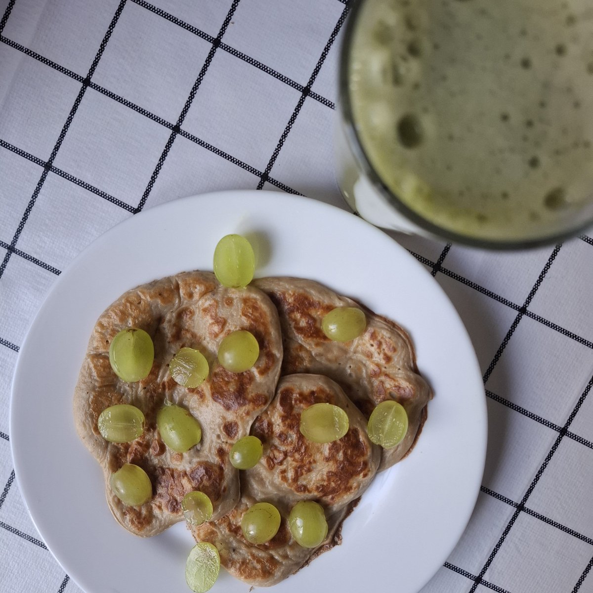 dianarutot's tweet photo. Aesthetic breakfast🍵 https://t.co/myaRjDNqdO
