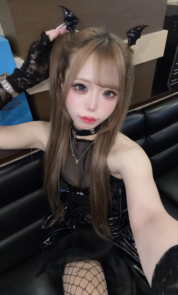 Sumire_Shangri's tweet photo. あやさんバースデー最終日😈💗
遠隔チェキなどお待ちしてます🎶
みんなきてね！ https://t.co/nf2WKcwzQw