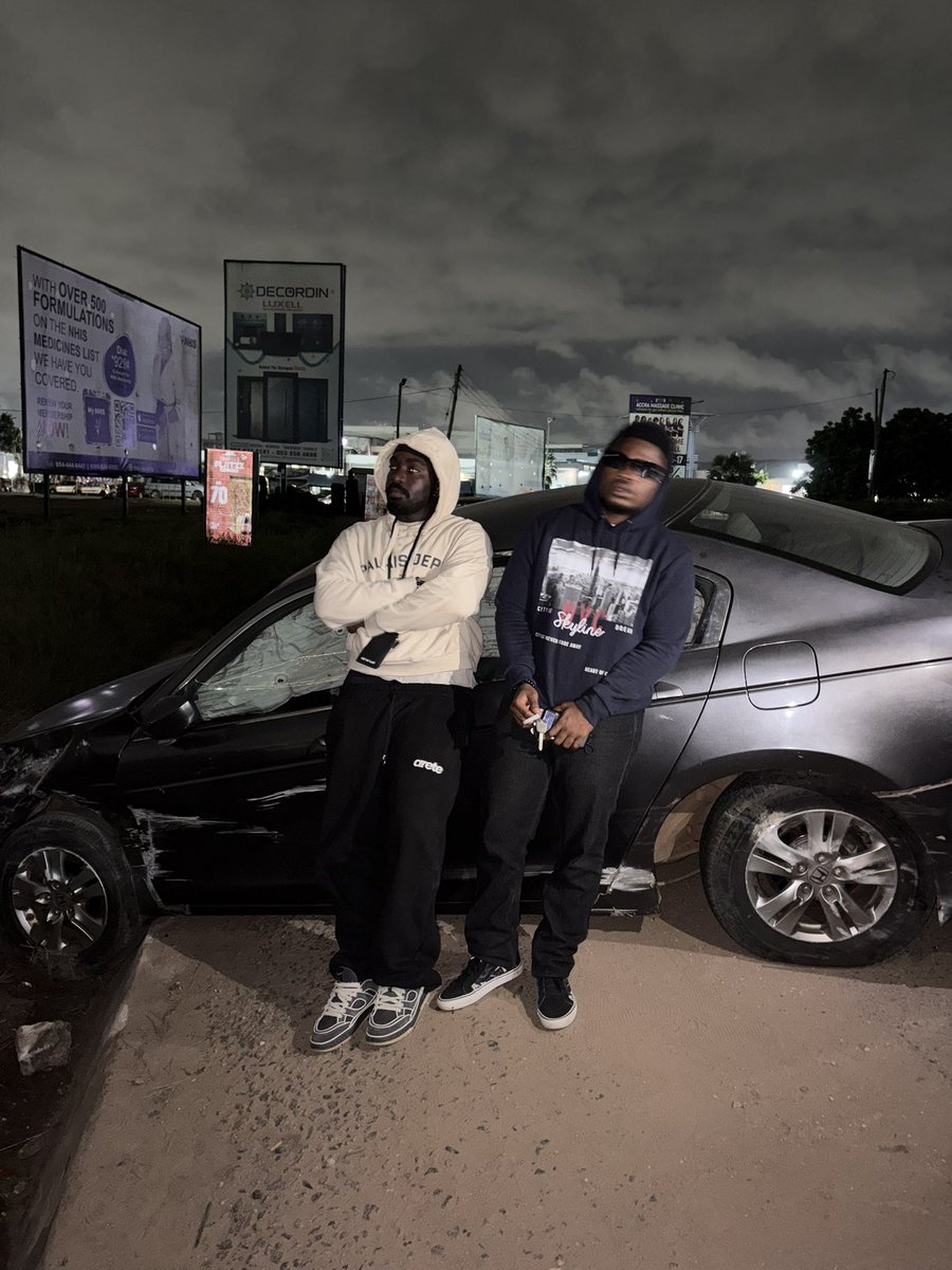 kevthewave's tweet photo. Got into an accident, I’m happy to be alive🙏🏾 https://t.co/wMdy87Pf8H