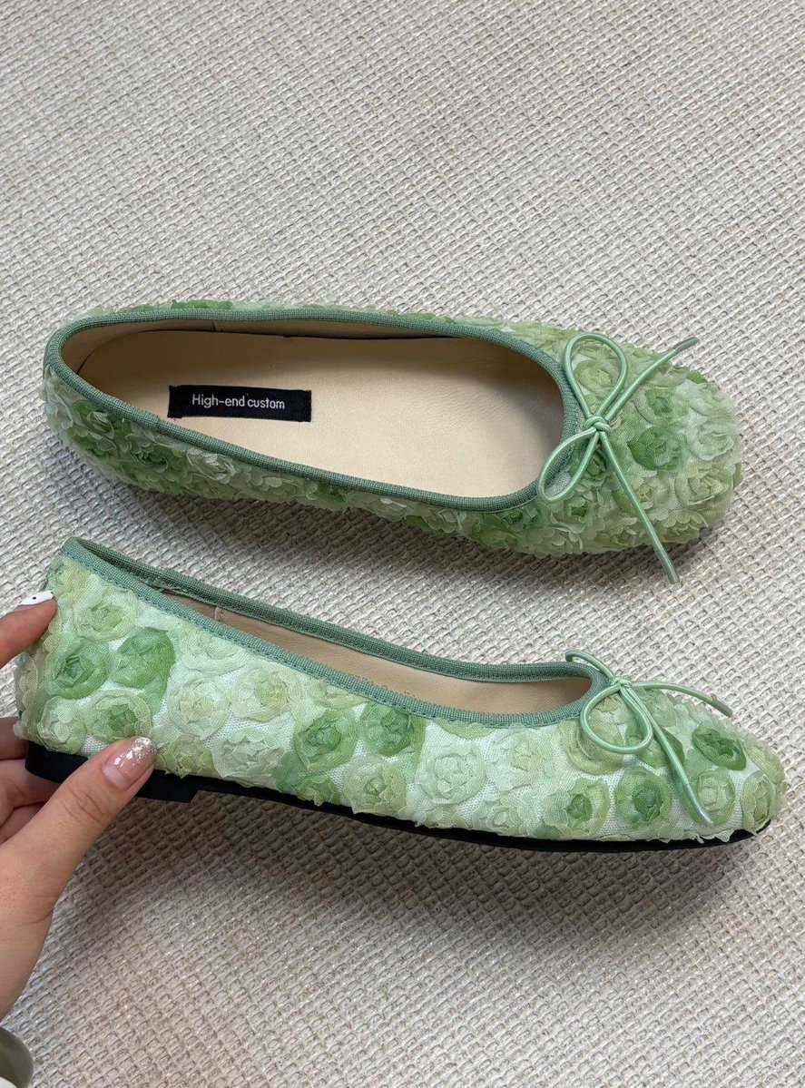 nnncutie's tweet photo. NEMU LOCAL BRAND FOOTWEAR SE-CAKEP INI?! 😭🙏🏻 https://t.co/UgMjpyVcpo