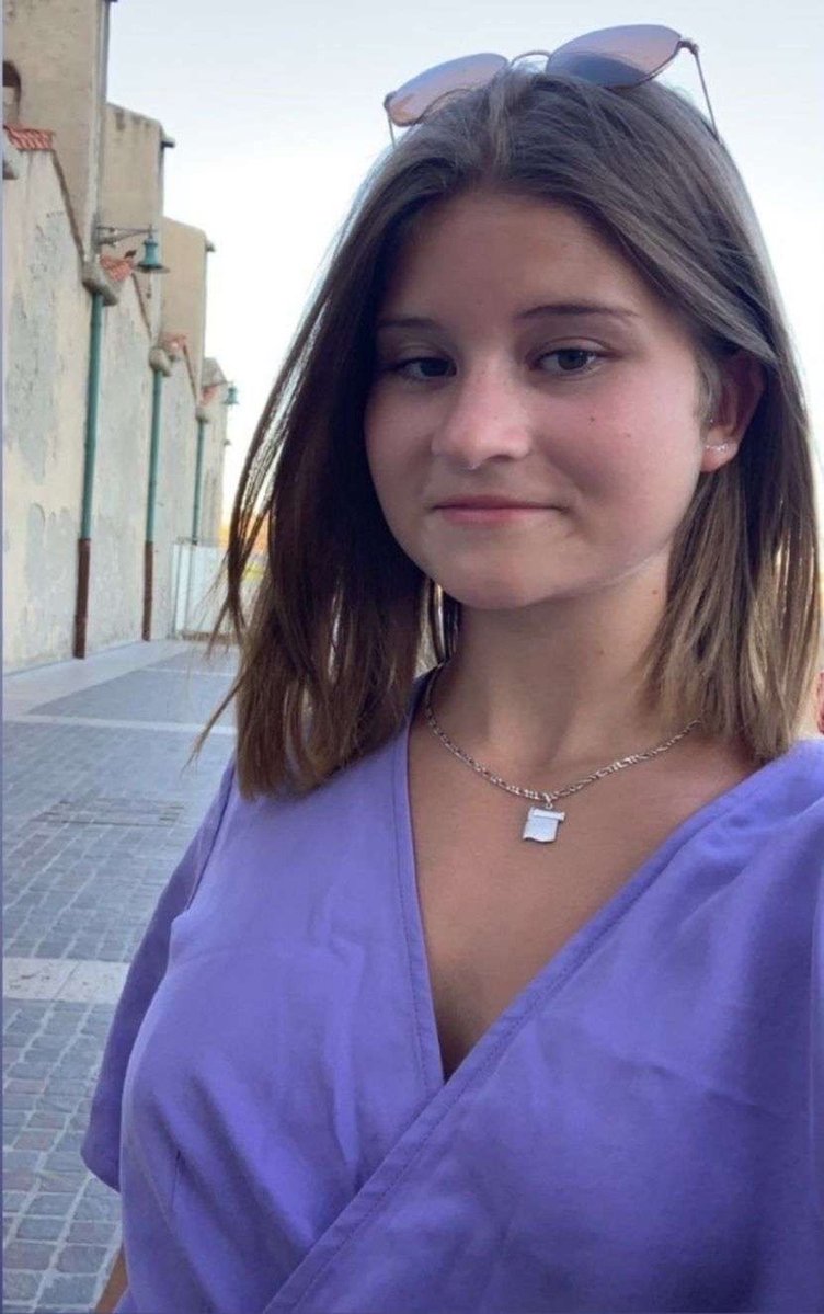lokol6treb's tweet photo. La pote d'un abonné. Très mignonne et coquine.
#irl #candid #pote https://t.co/t8ZeQsnC6W