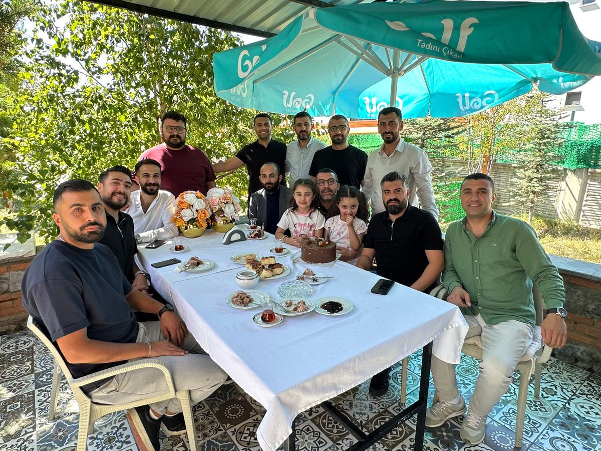 FatihBAYRAMBEY's tweet photo. Önceki dönem Gençlik Kolları’nda birlikte yol yürüdüğümüz arkadaşlarımızla, kıymetli büyüğümüz, abimiz Sayın Vekilimizin doğum günü vesilesiyle bir araya geldik.

Rabbim sağlık, huzur ve sevdikleriyle birlikte nice güzel yaşlar nasip etsin. 🤲

İyi ki varsınız @Ademcalkin https://t.co/jPIWPqpcPY