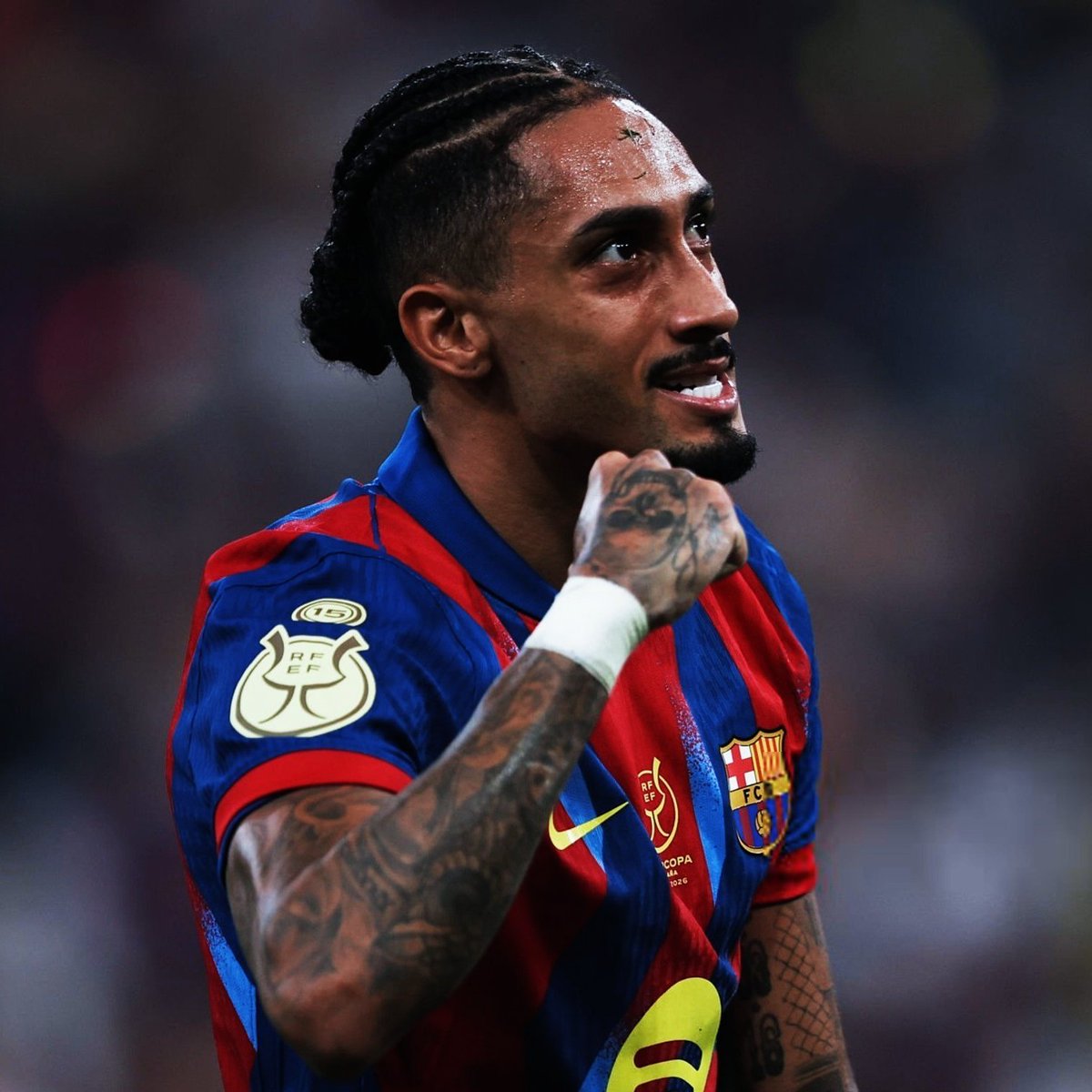 TheMatchdayHQ's tweet photo. 🚨🚨 | 𝐍𝐄𝐖: Arsenal are prepared to DOUBLE Raphinha’s salary to convince him to JOIN the London club next summer. 😳

[@elnacionalcat] https://t.co/VeqauxJH9H