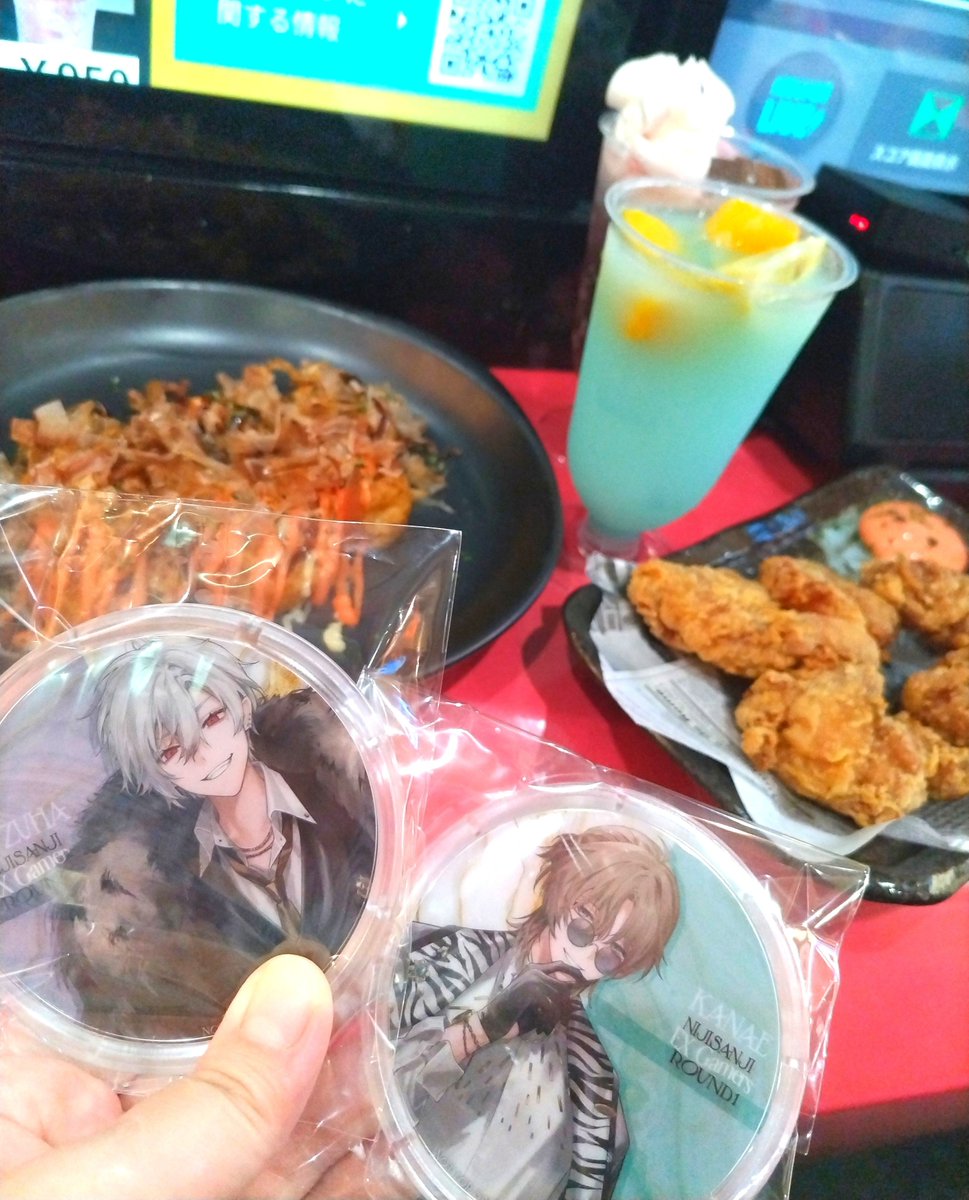 zize_321's tweet photo. ROUND1いってきたー！
こっちはグッズ売ってなかったけどコラボドリンクとかのグッズは貰えてよかったー！
しかもランダムじゃないのが最高☺️
#EXゲーマーズ https://t.co/VijdDLJWYF