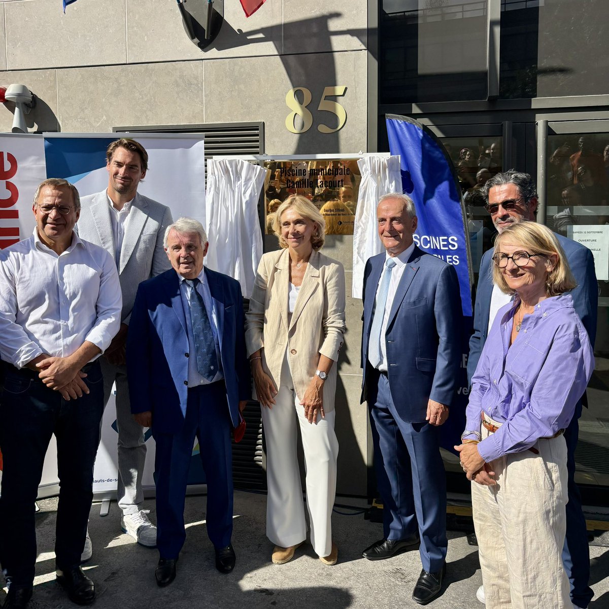 Majorite92's tweet photo. 🏊 Inauguration de la piscine Camille Lacourt à @VilleCourbevoie !

Un équipement moderne plébiscité par les habitants, concrétisé grâce au soutien de 5,4M€ du #Département des #HautsDeSeine et à l'engagement du Maire Jacques Kossowski et des élus courbevoisiens. https://t.co/s1pXYKz9Gb