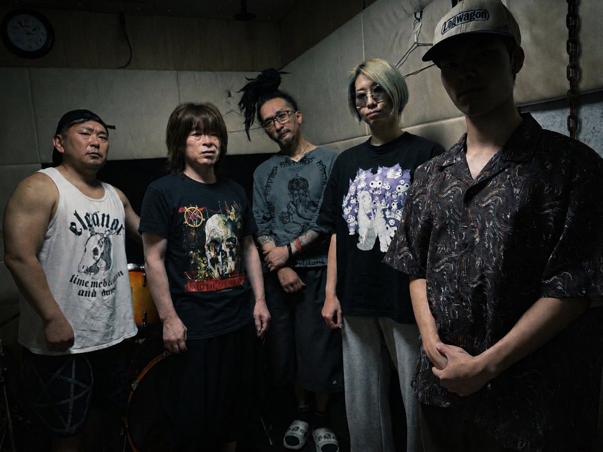 vespertheaerial's tweet photo. 【出演バンド紹介】#イエテボリ神社⛩️
②Smash the Brain
大阪メロデス・ハードコア、奇跡のリユニオン!!

90年代から活動し3枚のアルバムをリリース、2009年に解散するもイエテボリ神社で待望の復活
Quasidiploidのyukiをボーカルに迎え、珠玉の慟哭リフと暴虐性を今、解放する https://t.co/HJ2WBVoztd