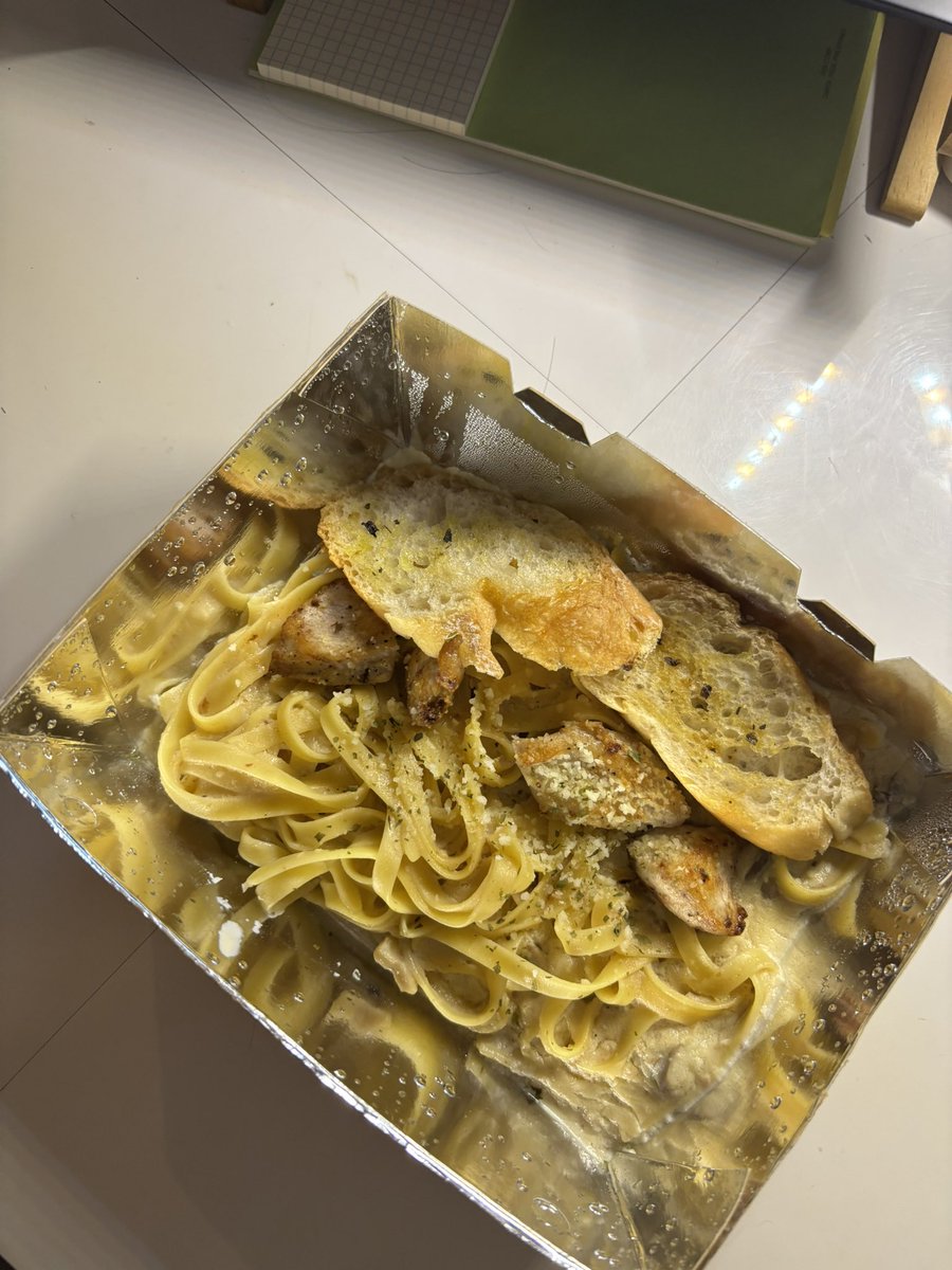 winterluede's tweet photo. chicken alfredo, #foodtwt? https://t.co/1ufsUAcuMJ