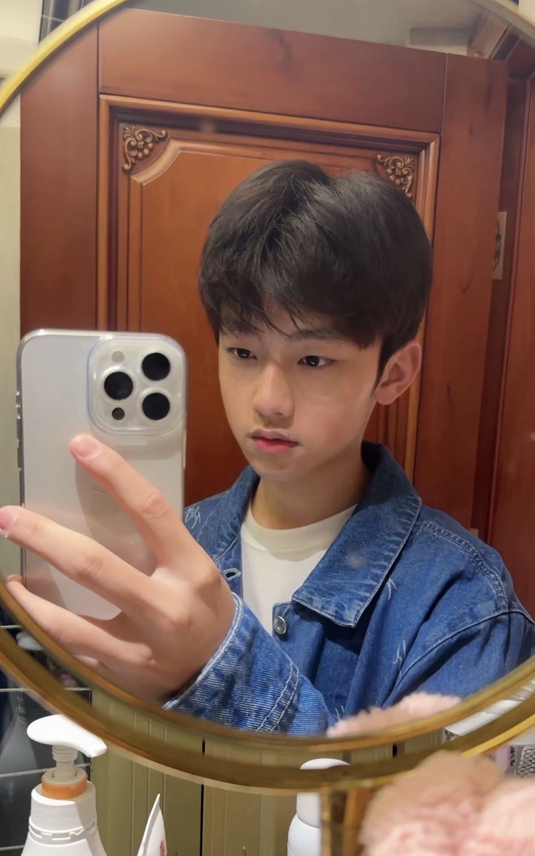 Shrousnabe's tweet photo. 不算 成熟 #男高 #正太 https://t.co/2YnpgMd7p3