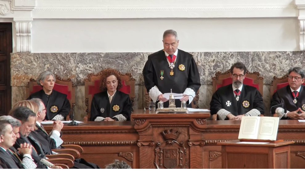 MeleroGinz71827's tweet photo. ¿Otro escándalo judicial?
El traslado forzoso de los magistrados que tumbaron licencias de parques eólicos sacude la judicatura gallega.
Jueces y Juezas para la Democracia denuncia que el Tribunal Superior de Xustiza de Galicia "aparta a magistrados incómodos" para la Xunta. https://t.co/Ho2uIZqK40