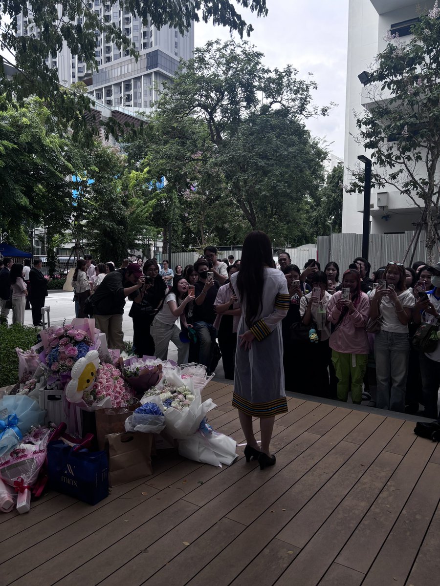 nongbaiibua's tweet photo. proud of you 🤍🌻🧸

#PrimiilyGraduationsDay , @primiily1_ https://t.co/TBi7vDWaZw