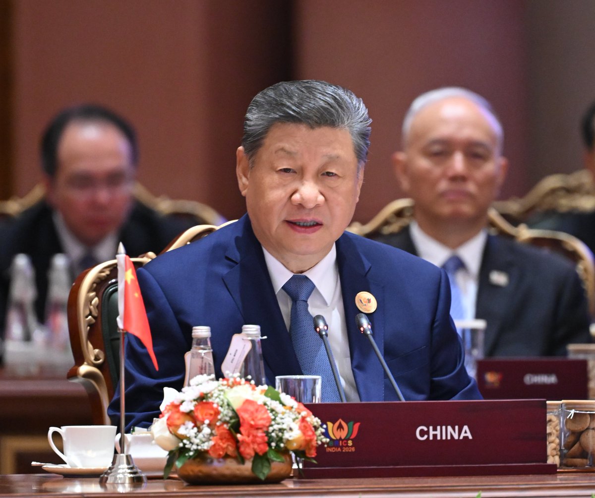 SpoxCHN_MaoNing's tweet photo. President Xi Jinping attended Session I of the 18th BRICS Summit and delivered an important statement.

President Xi stressed that BRICS must stand firmly on the right side of history and strive to be a pioneer of our times.

1️⃣ BRICS should be a pioneer in advancing innovation-driven development.

2️⃣ BRICS should be a pioneer in upholding peace and stability.

3️⃣ BRICS should be a pioneer in facilitating mutual learning between civilizations.

4️⃣ BRICS should be a pioneer in reforming and improving global governance.
