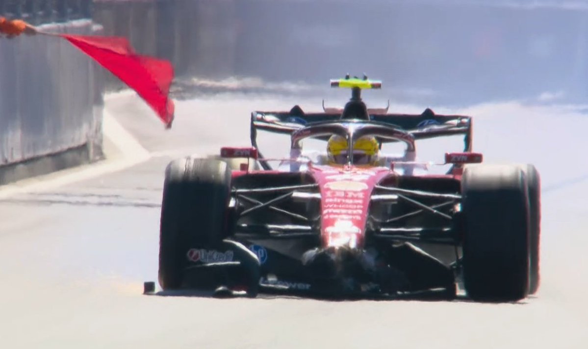 cytrusf1's tweet photo. Hamilton got FIVE "stop the car" messages from the team https://t.co/nw37fYEGzO