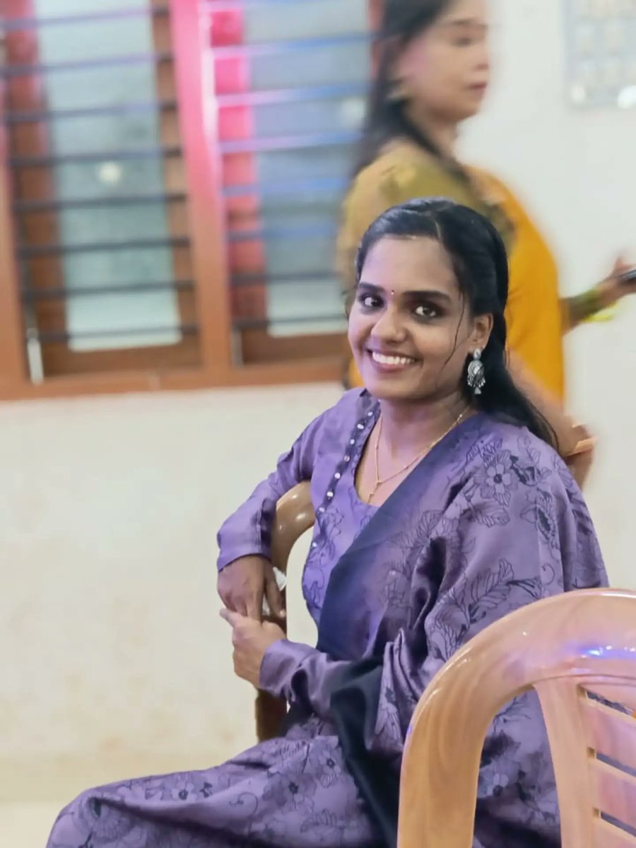 BenitoRussom's tweet photo. Behind my smile is someone’s unwavering support. I’m sure that one day he’ll understand me—that no one else will love, embrace, or stand by him the way I did. Isn’t it far better to forget everything and smile beautifully than to dwell on sadness? https://t.co/pkN0jRjnFM