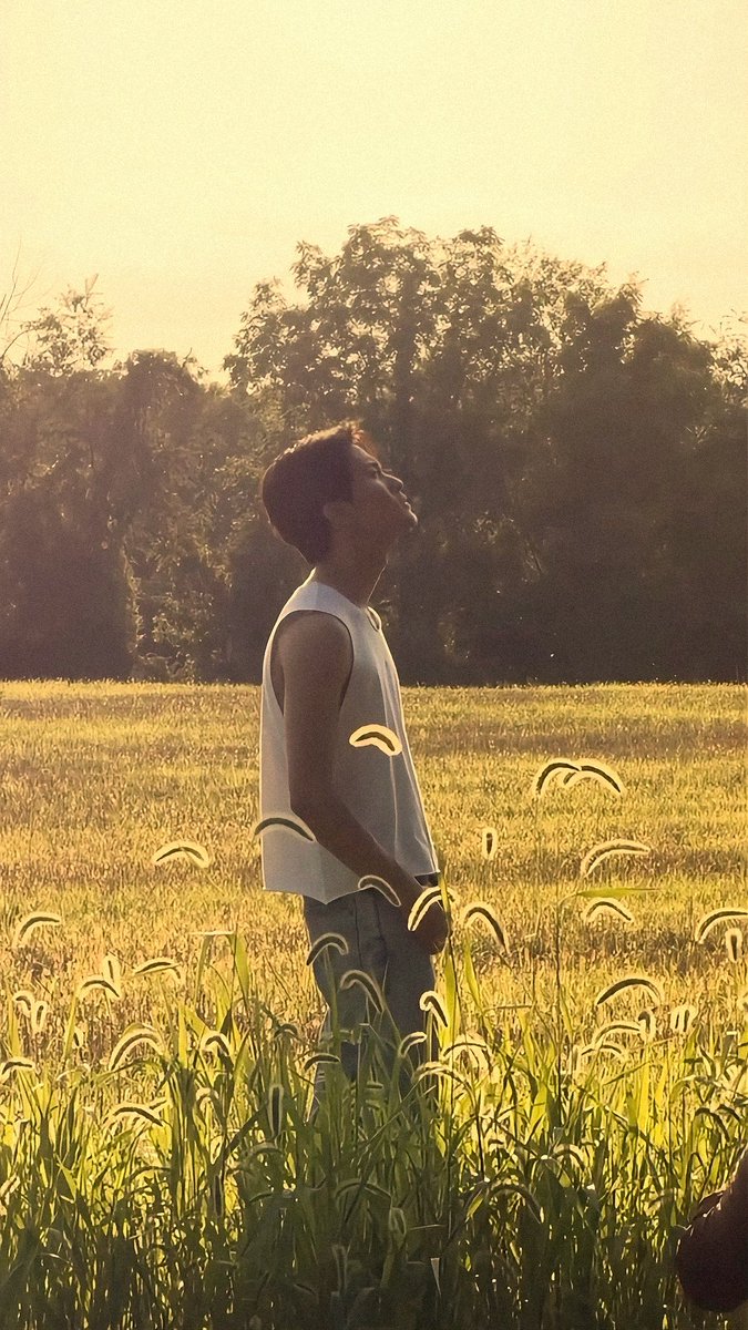 formklees's tweet photo. he’s so dreamy 🍂🌟 https://t.co/1C0tcsGtkF