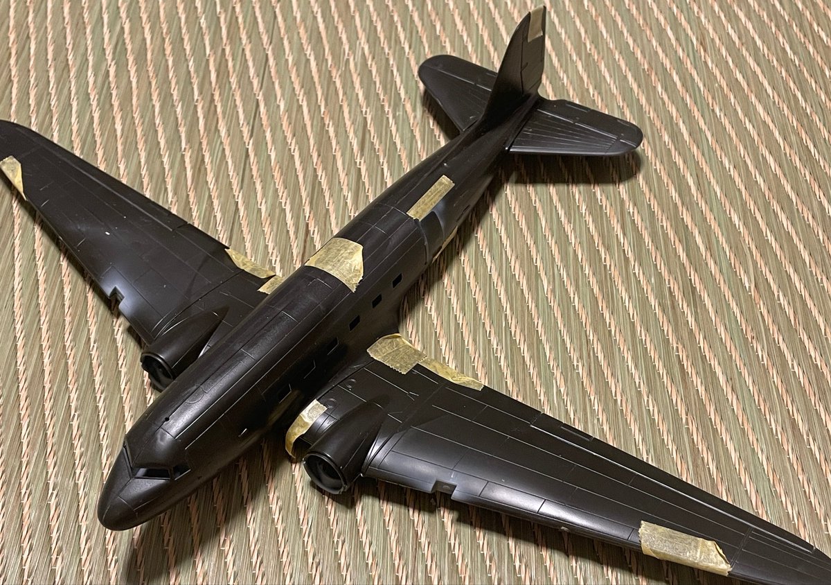 AGGRESSOR_KPMS's tweet photo. まあ、パーツにはバリや捲れも有るし、仮組みと削り合せ、補強を繰り返しながら進めています。
#C47skytrain #72scale https://t.co/hW5GvJ3Y7V