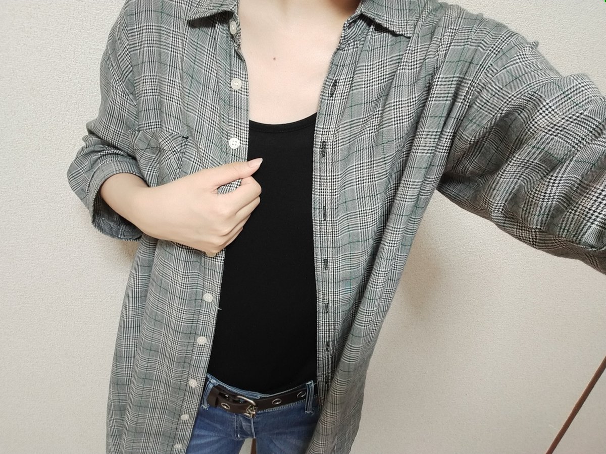 ru2001_y's tweet photo. 千速ちゃんになりたくて今日は目指せお姉さんコーデだった！！
ファッションセンスがないのとメイクが変なのは置いといて！！！
いつもと全然違う😸お姉さんもアリだな😸
リップも千速ちゃん意識で赤にしたよ💄 https://t.co/aZMLodN46v